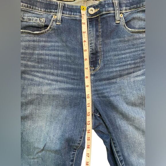 Torrid Medium Wash Super Soft High Rise Sky High Skinny Jeans - Picture 3 of 8